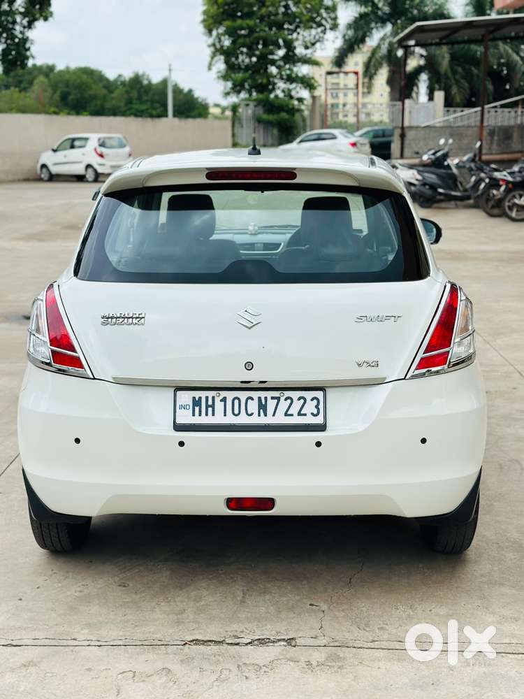 Maruti Suzuki Swift Vxi Ags, 2017, Petrol