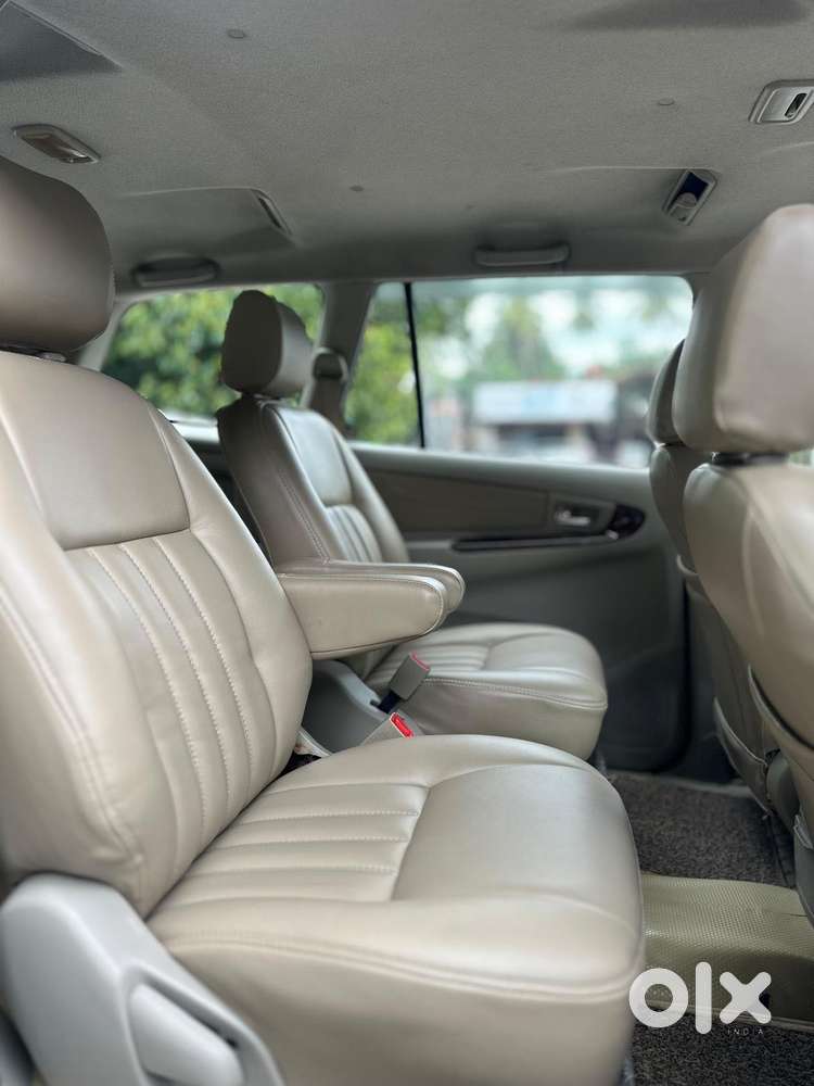 Toyota Innova 2.5 V 7 Str, 2014, Diesel