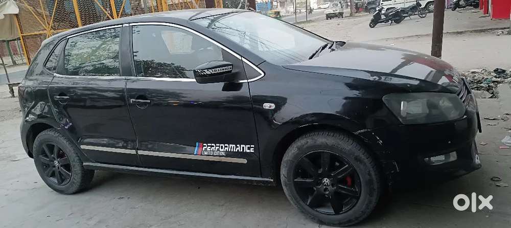 Kcar M Koi Bhi Kami Nhi H Ac Bhi Chalu H