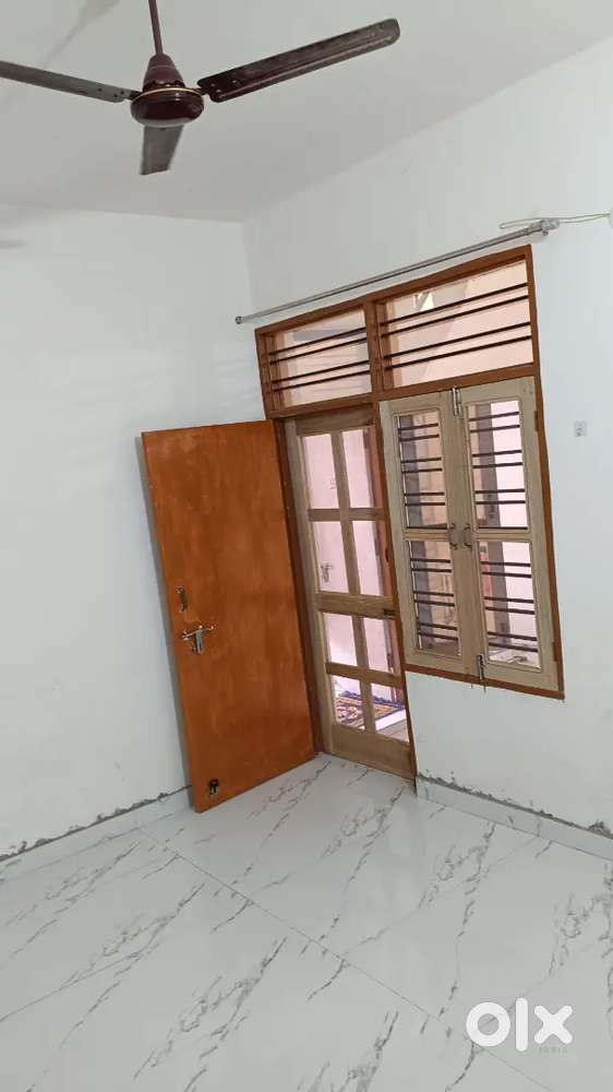 1 room set for rent separat kitchen