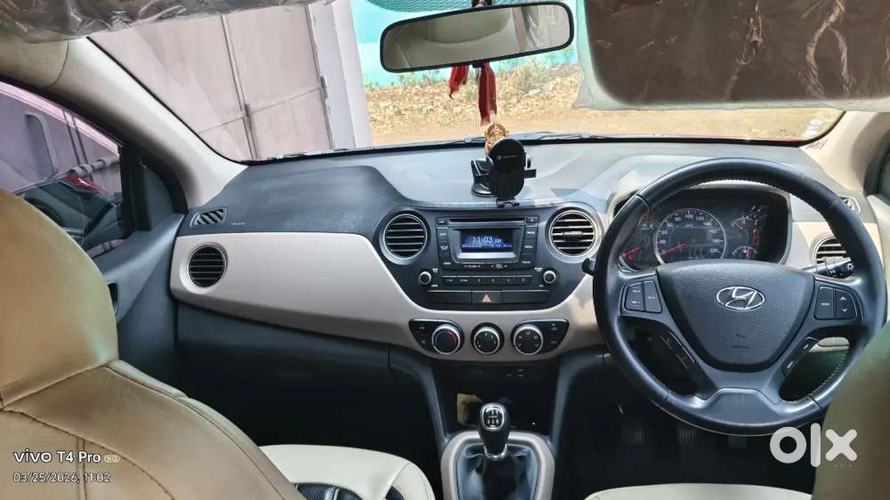 Grand I10 2016 Petrol Only 34000 Km Driven , Top Variant