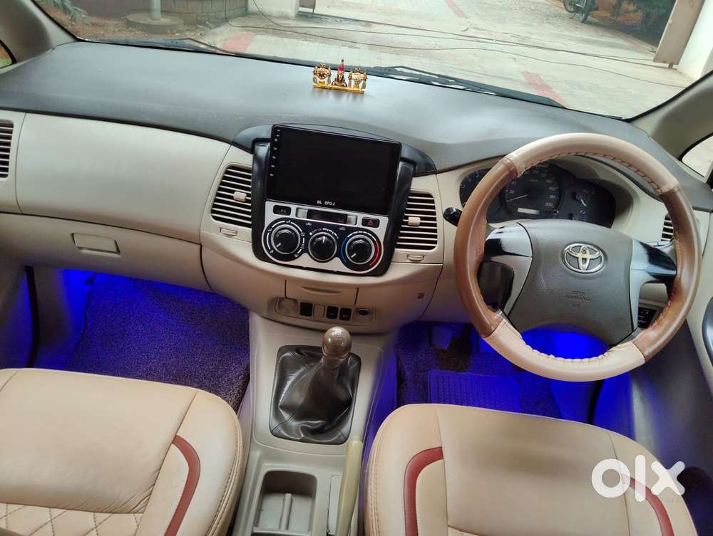 Toyota Innova 2.5 G (diesel) 8 Seater, 2012, Diesel