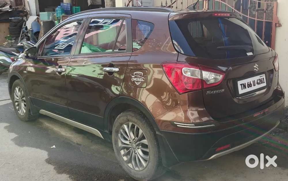 Genuine Vehicle Company Service Record Neat And Clean  Mileage 25 Km