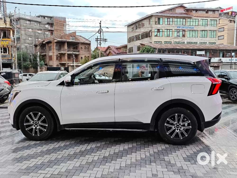 Mahindra Xuv700 2.2 Ax 7 Diesel At Luxury Pack Str Awd, 2023, Diesel