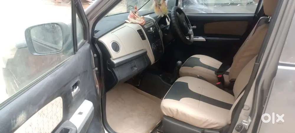 Maruti Wagon R (o) Battery New,2 Tyre New, Single Key