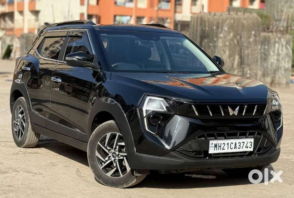 Mahindra Xuv 3xo Ax5 Pm Mt, 2024, Petrol