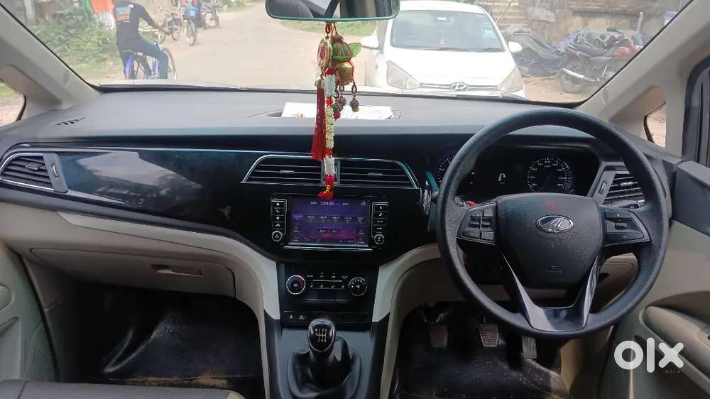 Mahindra Marazzo 2019 Diesel 27000 Km Driven