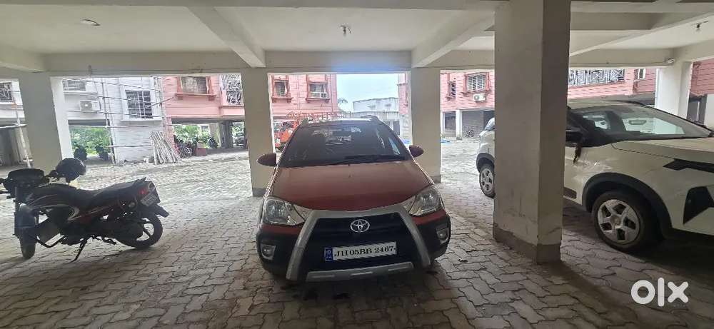 Toyota Etios Cross 2014