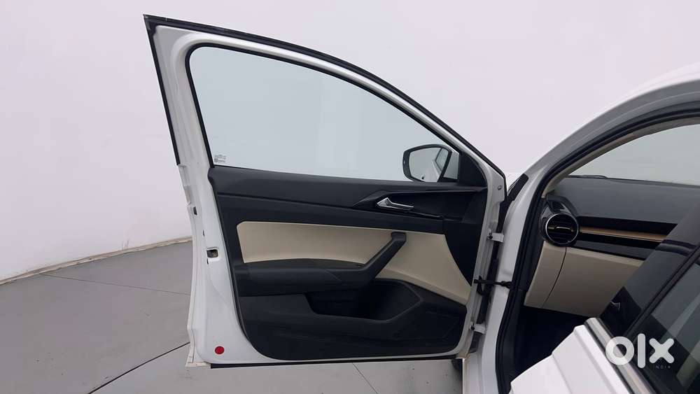 Skoda Slavia Style 1.0l Tsi Mt, 2022, Petrol