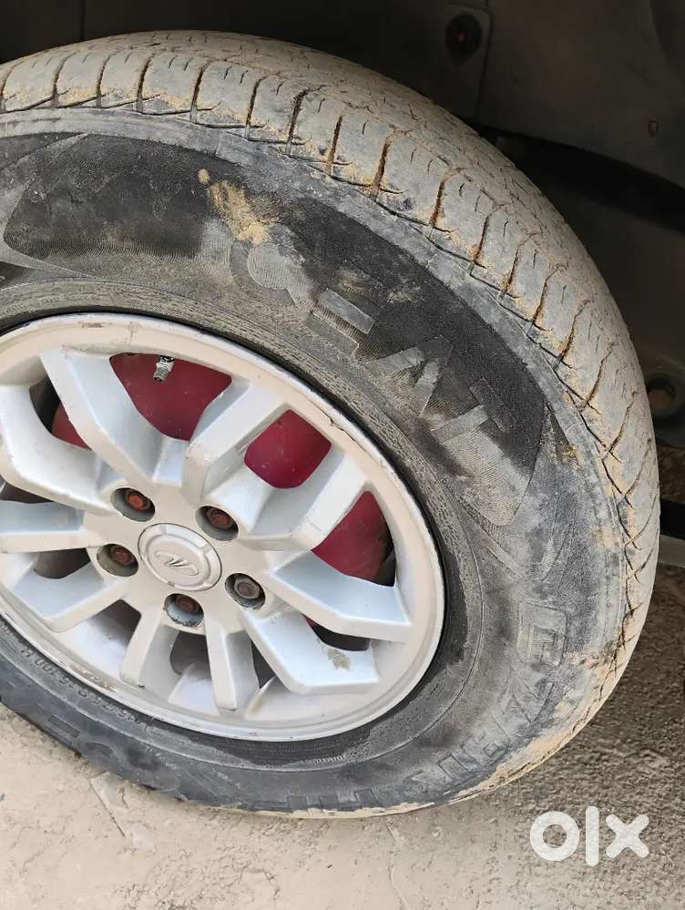 Mahindra Tuv 300 2016 Diesel 104000 Km Driven