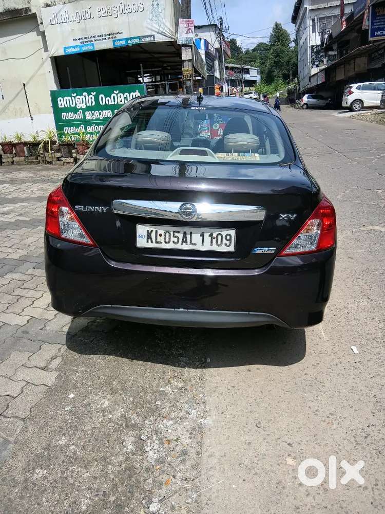 Nissan Sunny Diesel 2015