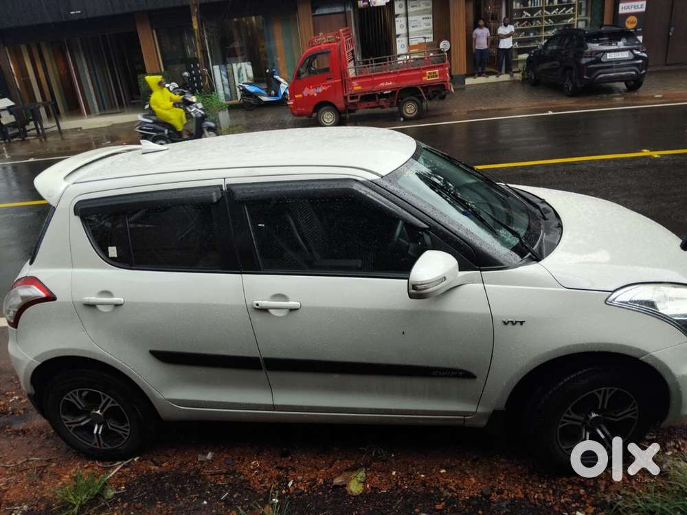 Maruti Suzuki Swift Petrol 2015
