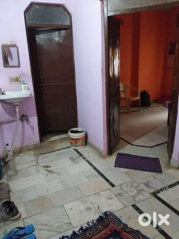 Looking for roommate. 2 rooms set. For Rent Houses & Apartments