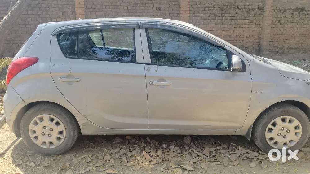 Hyundai I20 2012 Cng & Hybrids 72000 Km Driven