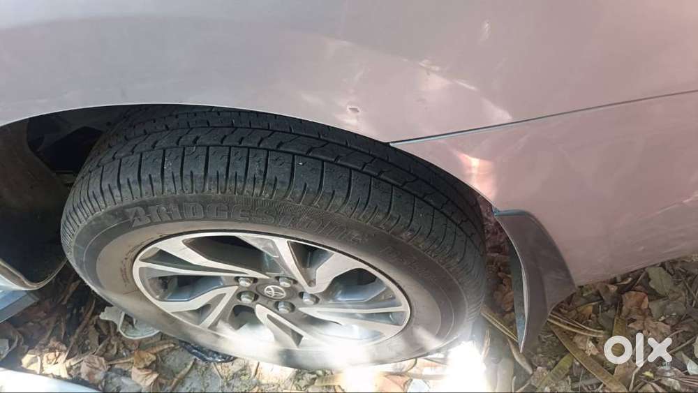 Toyota, Innova Crysta, 2.7v