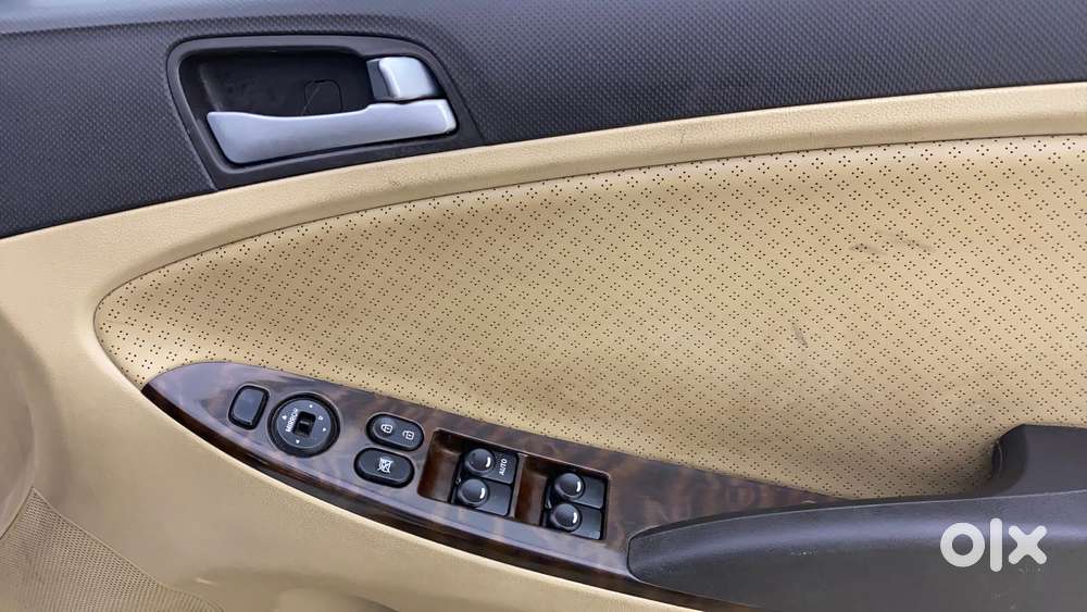 Hyundai Verna Fluidic 1.6 Vtvt Sx, 2015, Petrol