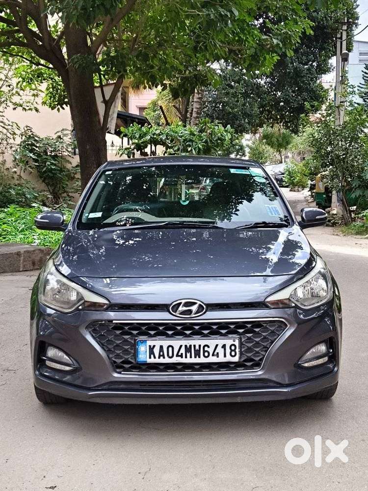 Hyundai Elite I20 Sportz (o) 1.4, 2019, Petrol