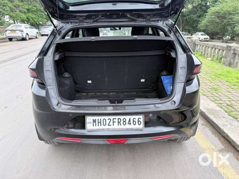 Tata Altroz Xz Plus (s) Dark Edition, 2022, Petrol