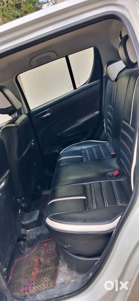 Maruti Suzuki Swift Vxi With Abs, 2016, Petrol