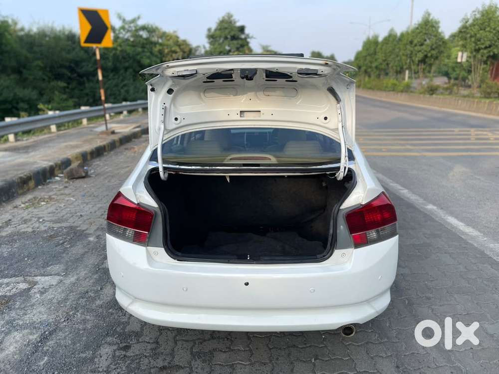 Honda City V At Exclusive, 2011, Petrol