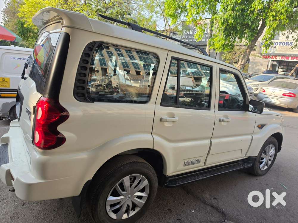 Mahindra Scorpio S6 Plus, 2017, Diesel