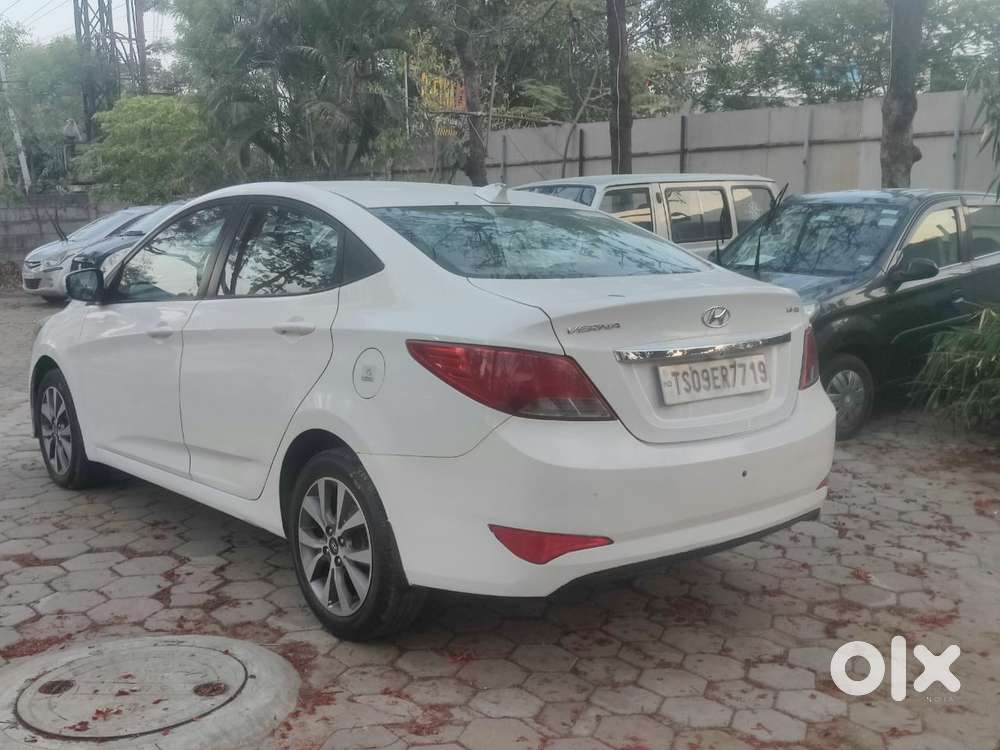 Hyundai Verna 1.6 Vtvt Sx, 2016, Petrol
