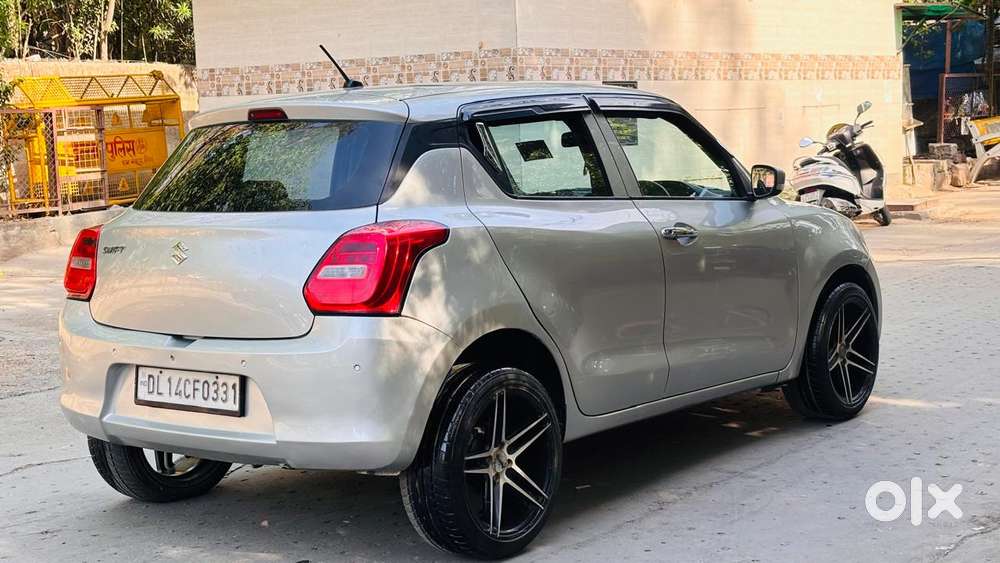 Maruti Suzuki Swift 1.2 Lxi (o), 2022, Petrol