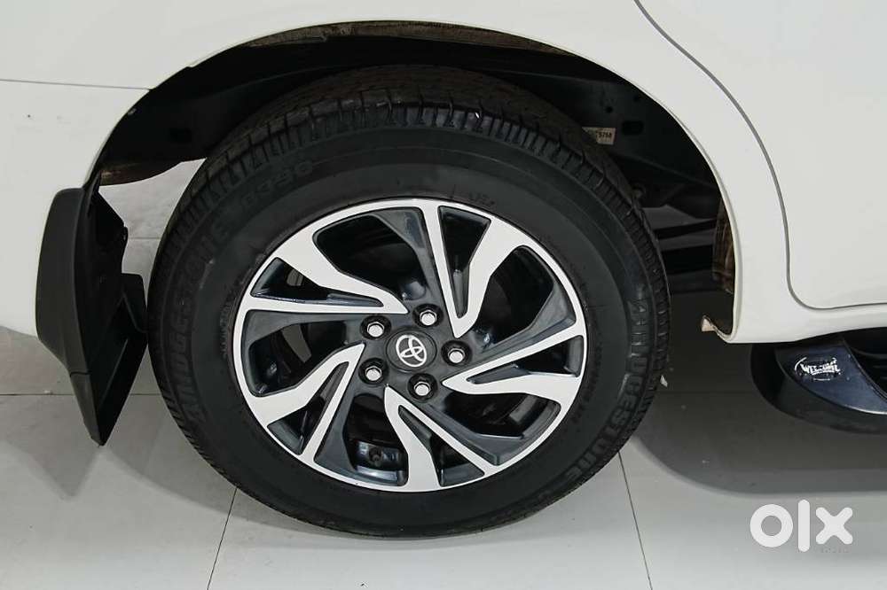 Toyota Innova Crysta 2.4 G Plus Mt 7 Str, 2024, Diesel