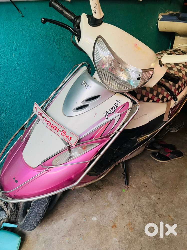 Good condition Scooters 1824390913