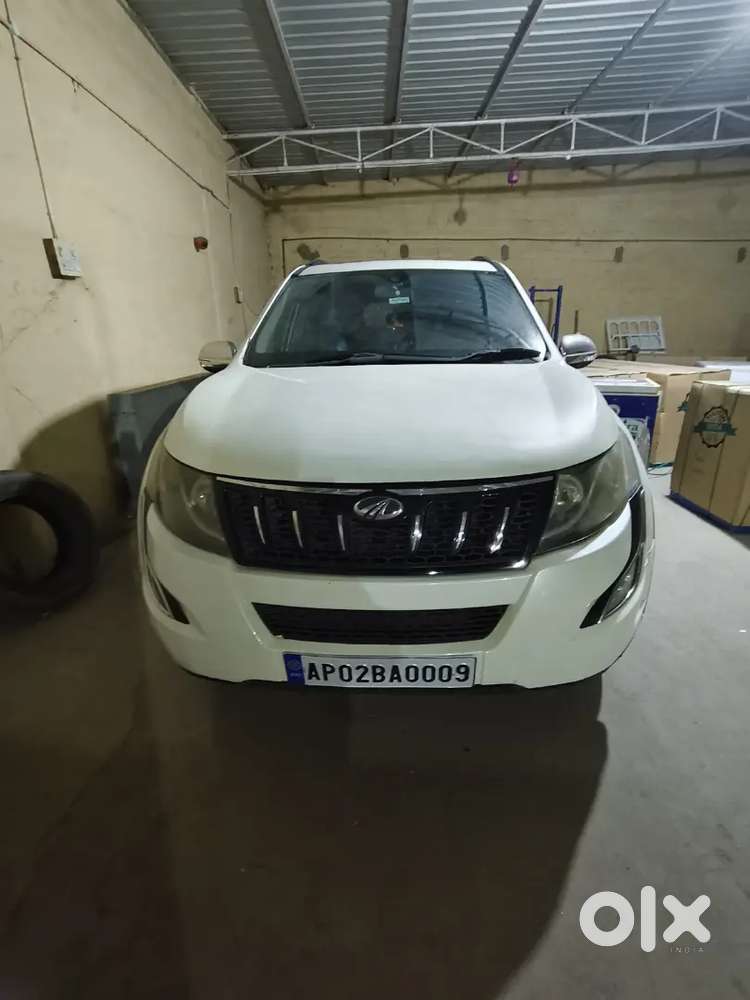 Mahindra Xuv500 2016 Diesel 180000 Km Driven