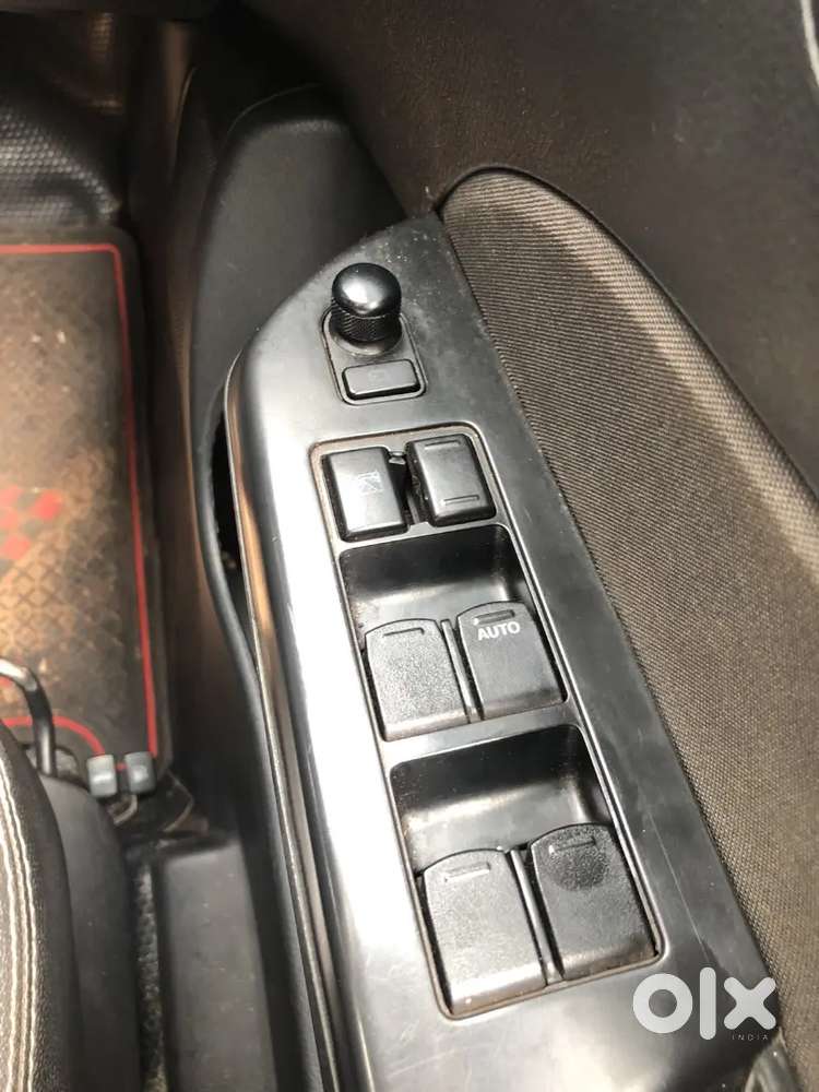 Maruti Suzuki Swift Vxi 2017