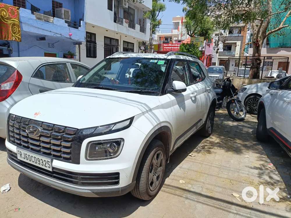 Hyundai Venue 1.2 S O +petrol 2025 Sunroof