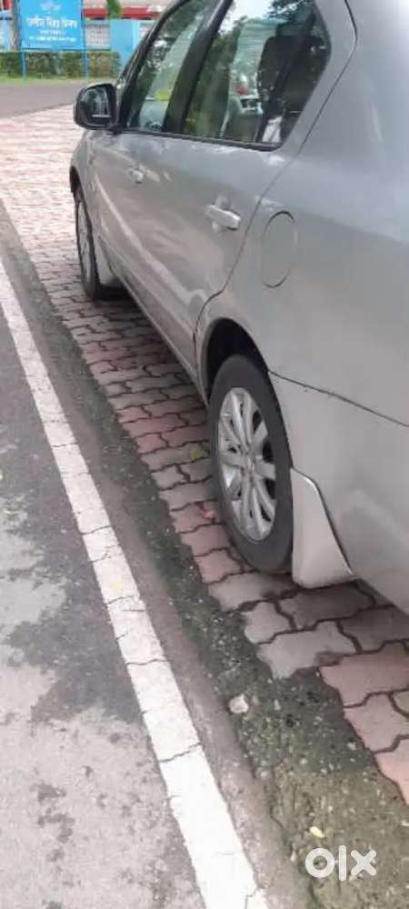 Maruti Suzuki Dzire 2010