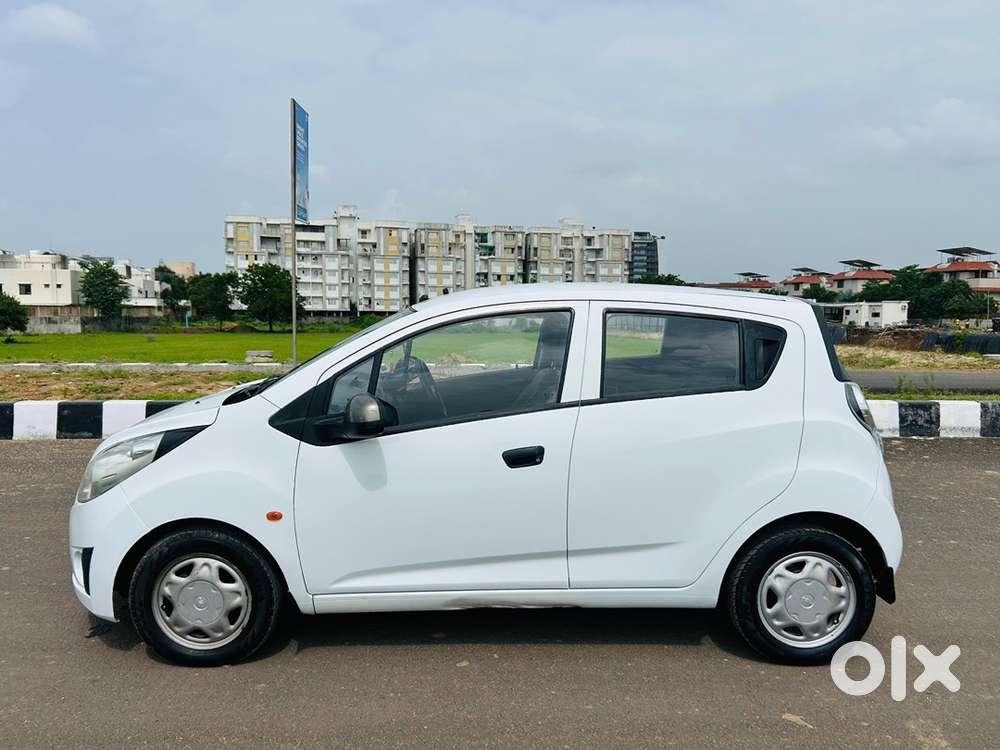 Chevrolet Beat Petrol 2013