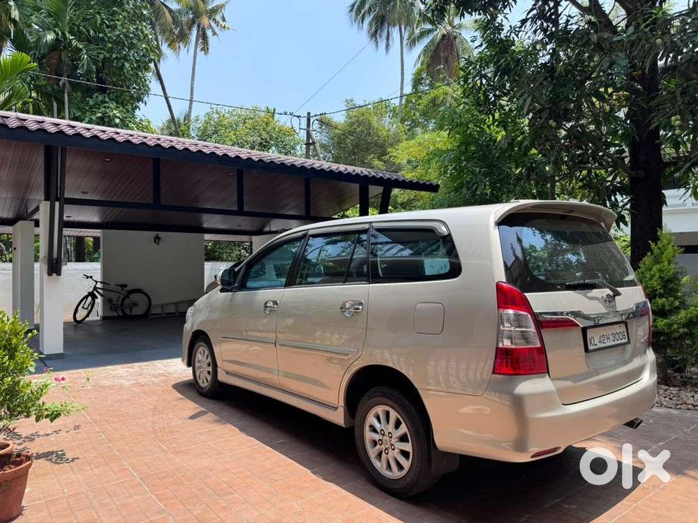 Toyota Innova 2013 Diesel Well Maintained