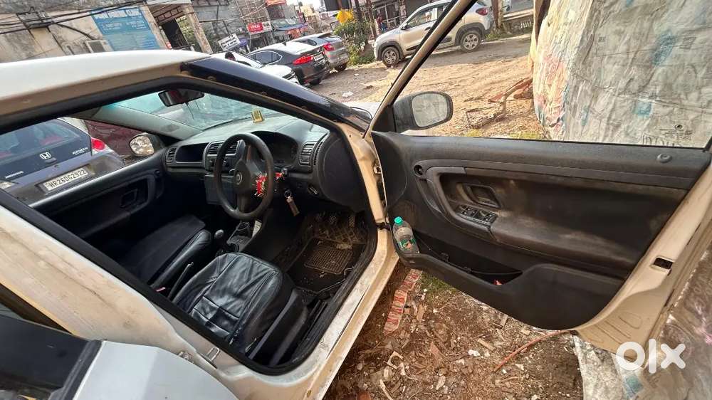 Urgent Sell Skoda Fabia 2011 Petrol 130000 Km Driven