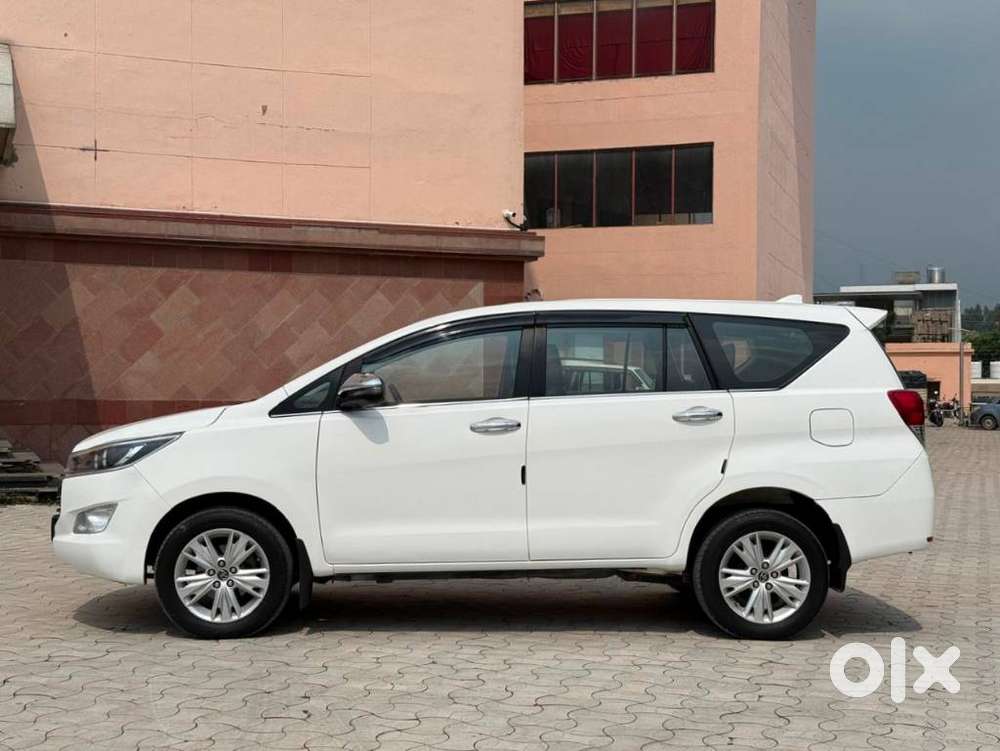 Toyota Innova Crysta 2.4 Zx Mt, 2017, Diesel