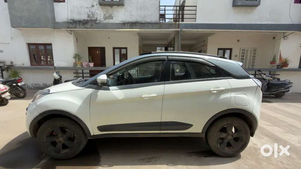 Tata Nexon Petrol Manual 2018