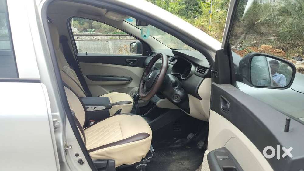Renault Triber Rxl, 2023, Petrol