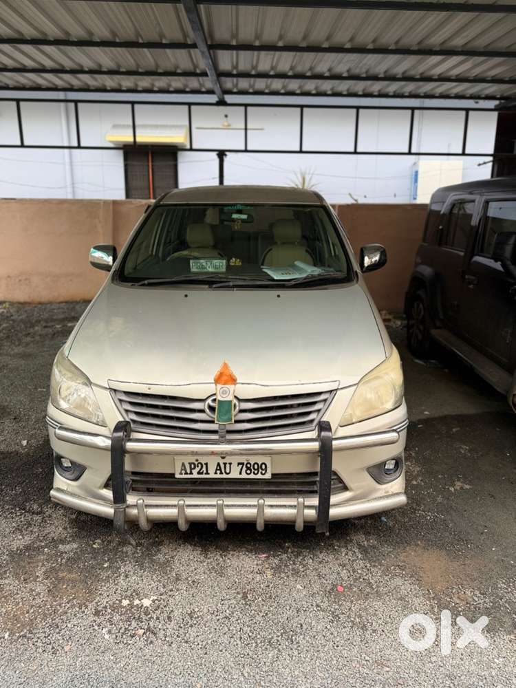 Toyota Innova Diesel 2014