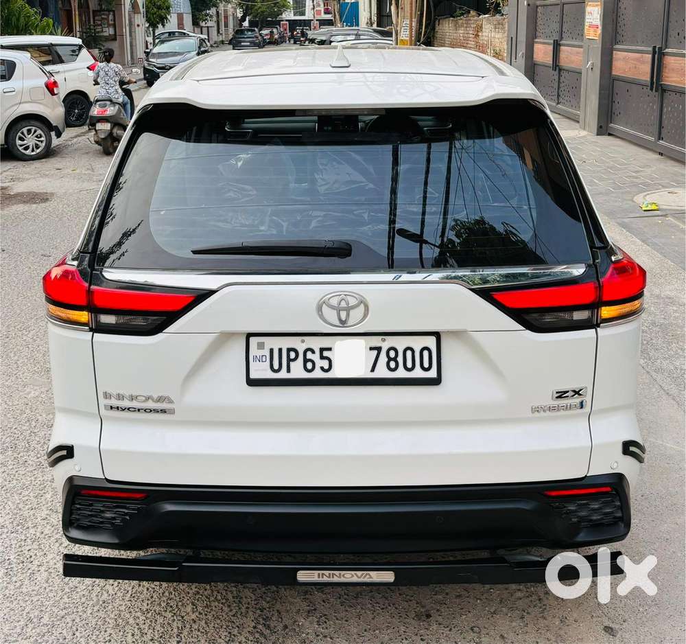 Toyota Innova Hycross 2.0 Zx Hybrid 7 Str, 2023, Petrol