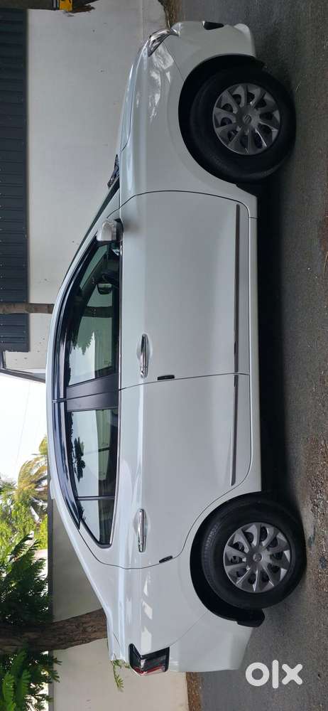 Maruti Suzuki Swift Dzire Vxi At Optional, 2025, Petrol
