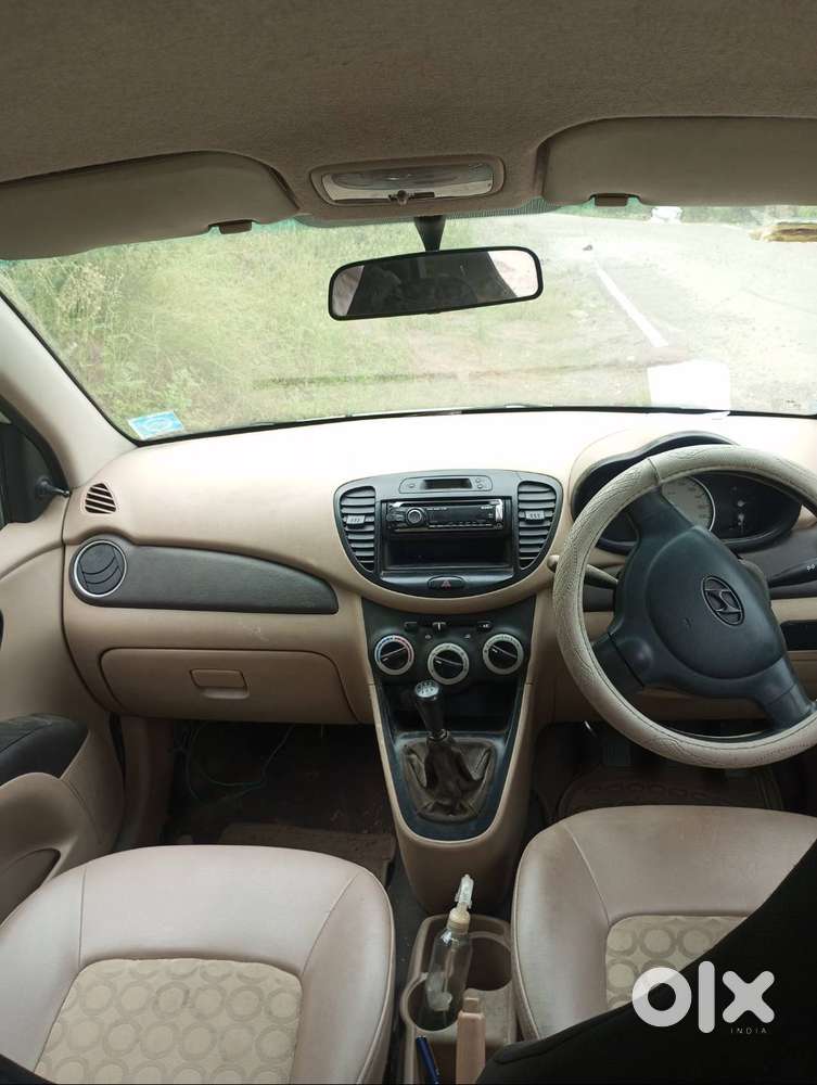I10 1.2 Hatchback White Colour