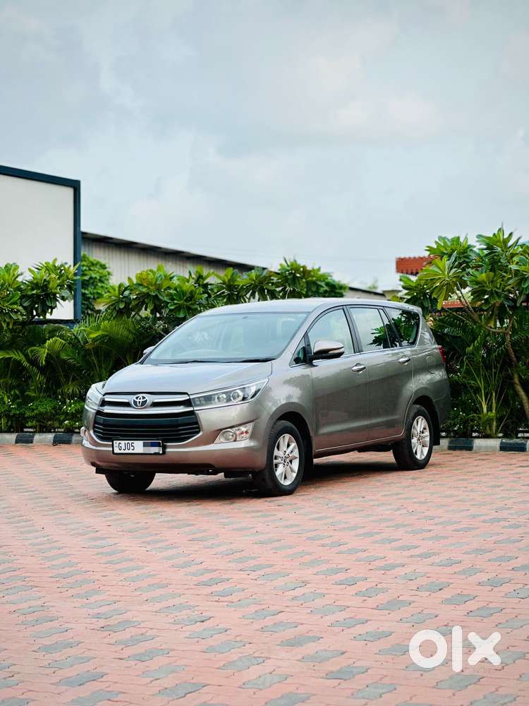 Toyota Innova Crysta 2.4 V, 2017, Diesel