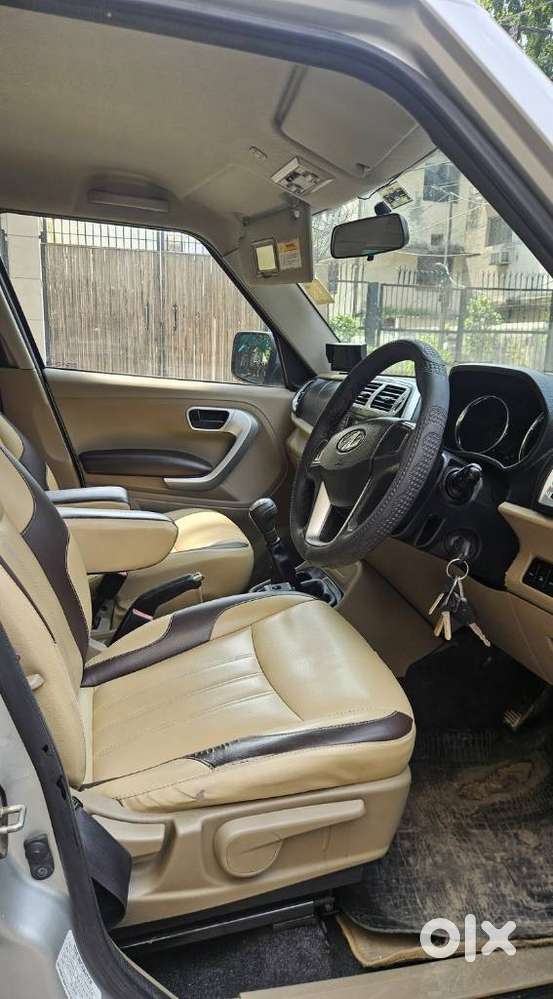 Mahindra Tuv 300 Mhawk100 T8, 2017, Diesel