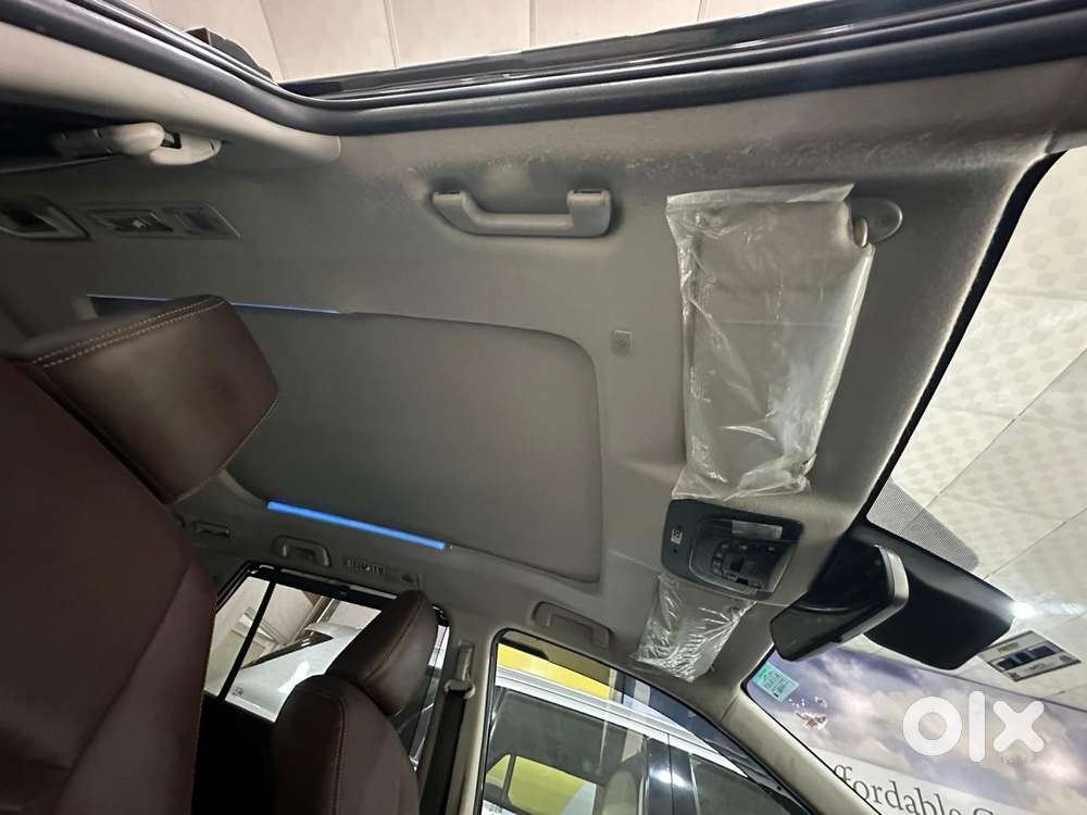 Toyota Innova Hycross 2.0 Zx (o) Hybrid 7 Str, 2024, Petrol