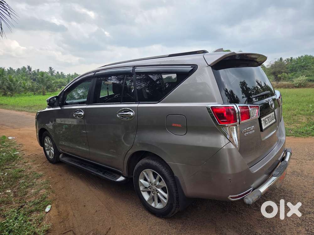 Toyota Innova Crysta [2020-ongoing] 2.7 Gx Mt 8 Str, 2024, Diesel