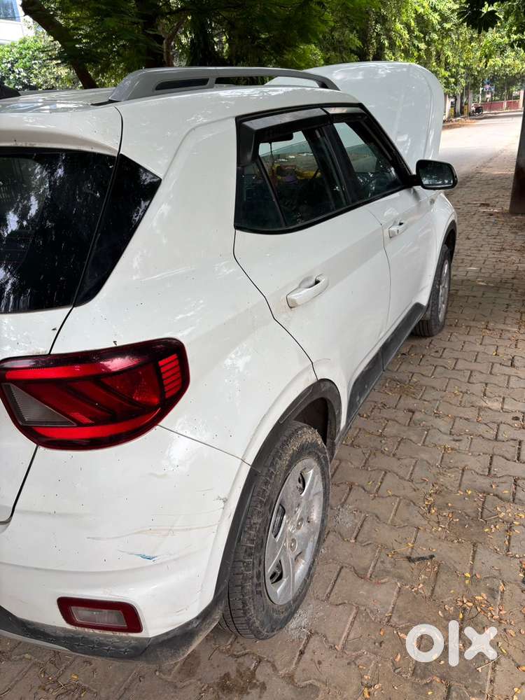 Hyundai Venue Petrol Good Condition