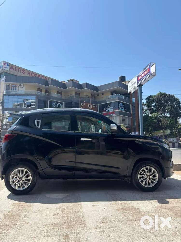 Mahindra Kuv 100 K8 Best Condition Car