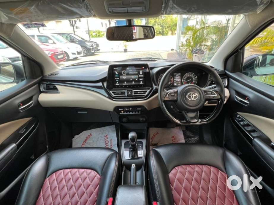 Toyota Glanza 1.2 V Amt, 2023, Petrol